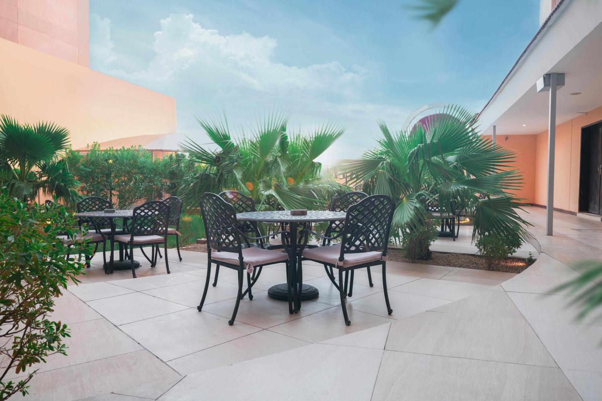 Aparthotel Boudl Al Maidan Ḩafar al Bāţin Exterior foto